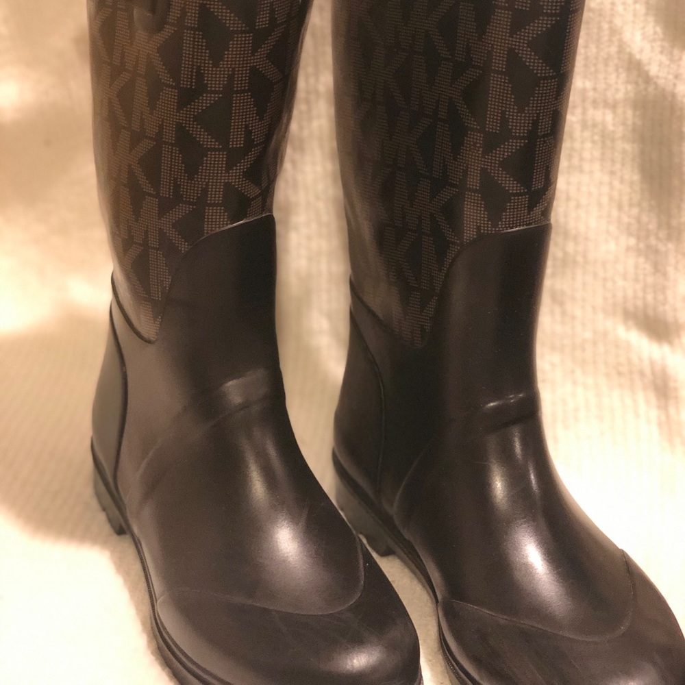 Michael Kors rain boots 🌧